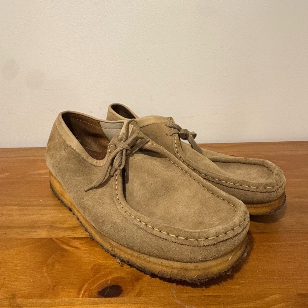 Vintage Clarks Originals Suede Beige Wallaby Moccasins. Size 10.5 Wide.